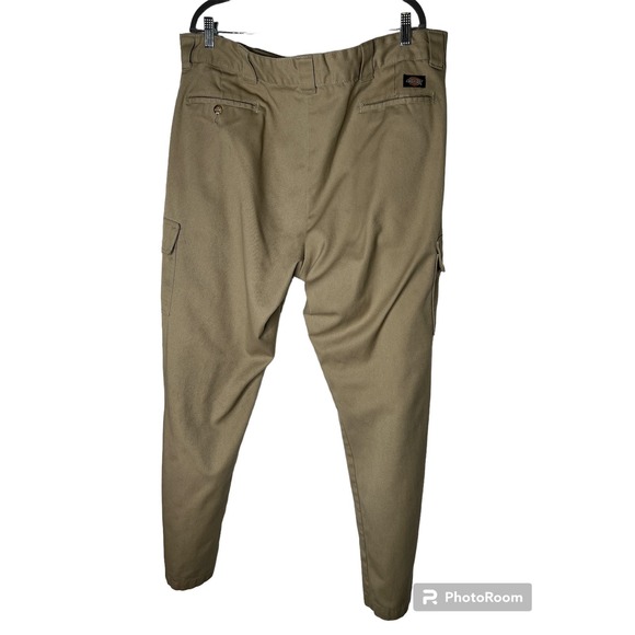 Dickies Men's Relaxed Straight Cargo Pants Size 42x34 in Tan - Picture 2 of 6